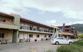 Waterfront Inn